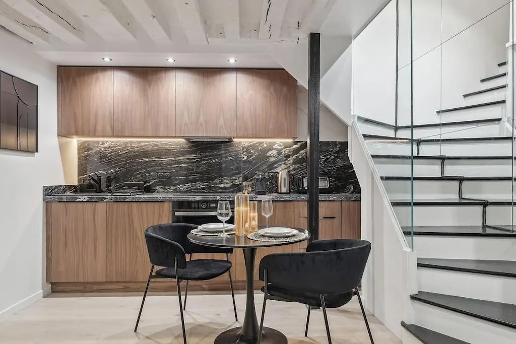 Duplex Quartier Du Louvre Paris