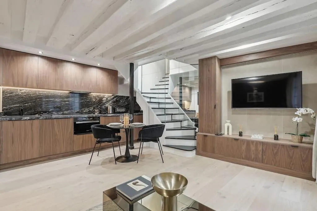 Apartment Duplex Quartier Du Louvre Paris